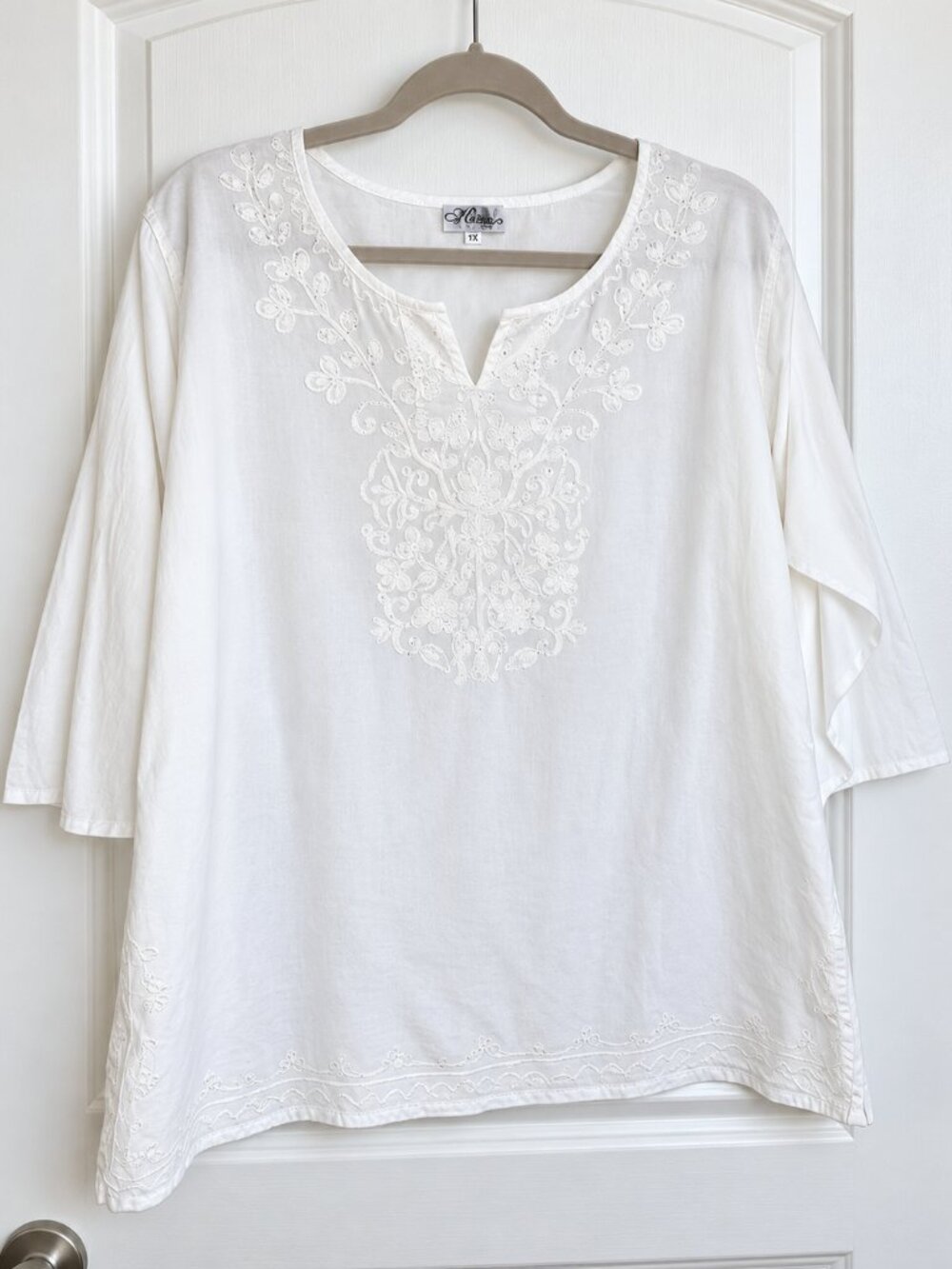 Henna Women's XL White Embroidered Cotton Tunic Blouse Lightweight Boho Top